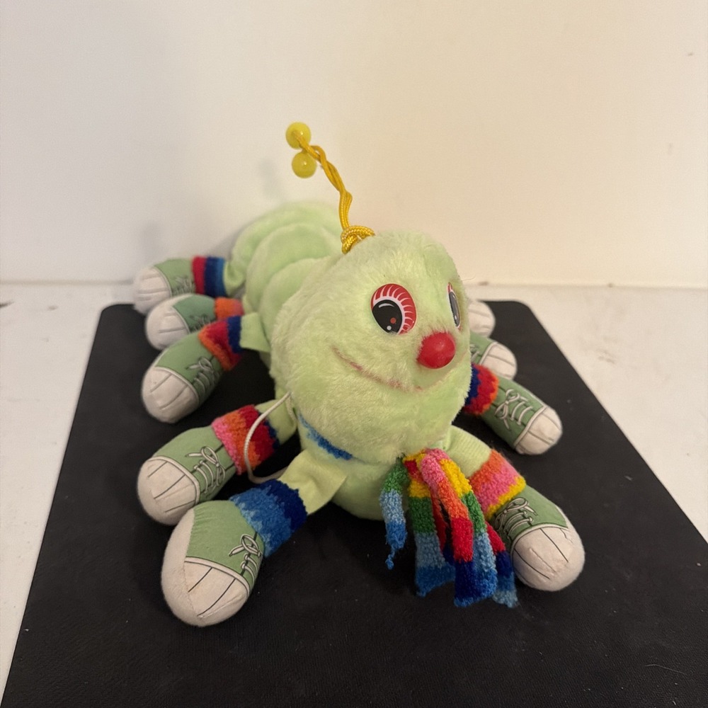 Vintage 1984 Commonwealth Lots A Lots A Leggggggs Green Caterpillar Plush 13"